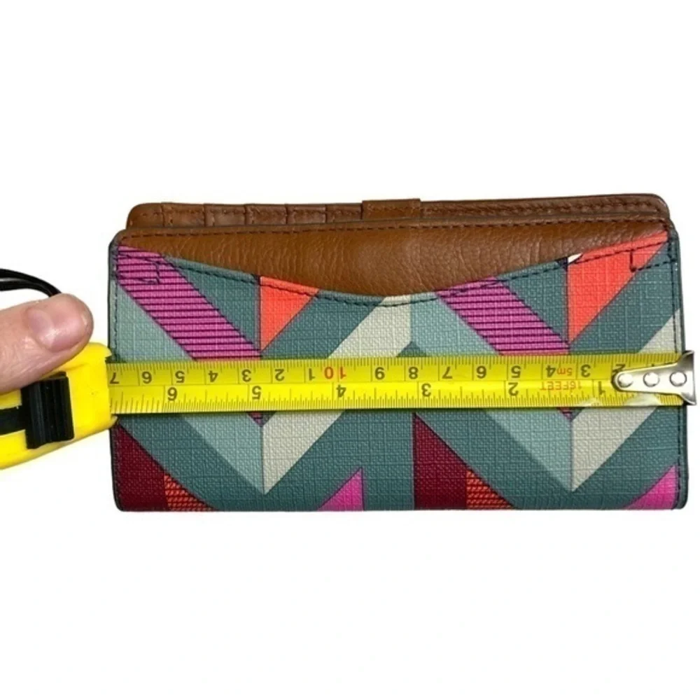 Fossil geometric multicolor wallet